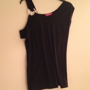 Off the shoulder sleeve shirt