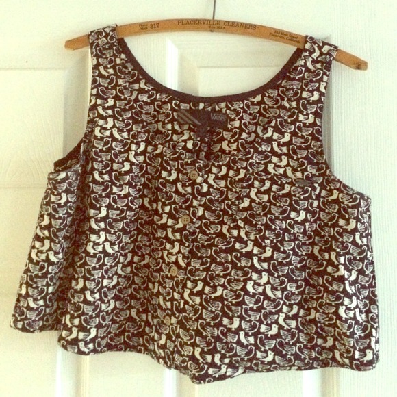 BLACK AND WHITE CROP TOP 👀