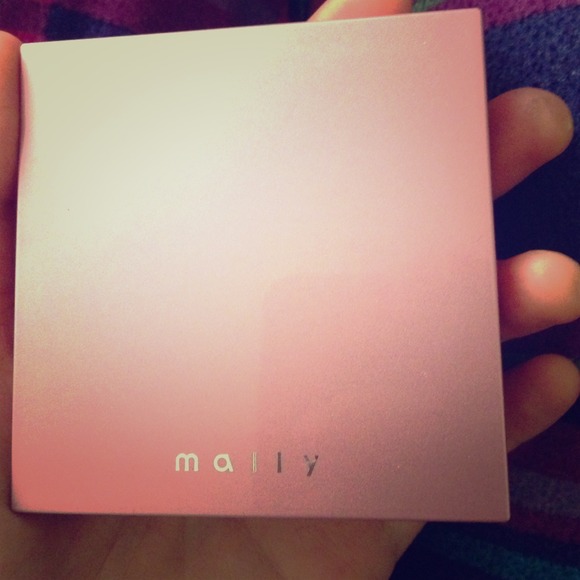 ❌ TRADED Mally Beauty Evercolor Face Defender - Picture 1 of 3