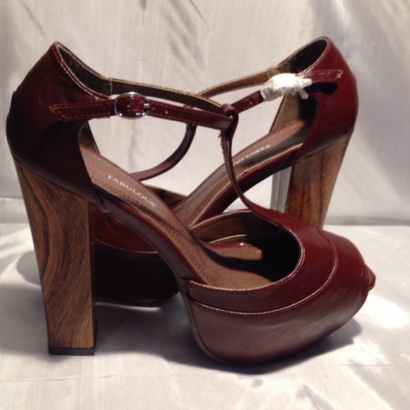 Shoes - Picture 4 of 4