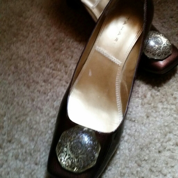 Tahari classic shoes - Picture 4 of 4