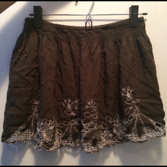 Olive skirt with detailed bottom