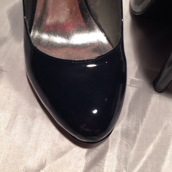 Pumps - Picture 4 of 4