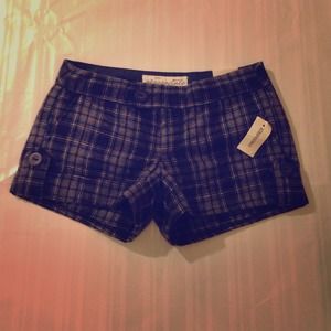 Brand new with tags Aeropostale plaid shorts 00