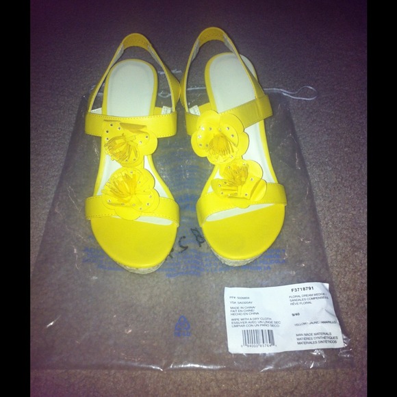 Brand-new Floral dream wedge " yellow "