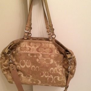 🎀 Authentic Coach Bag