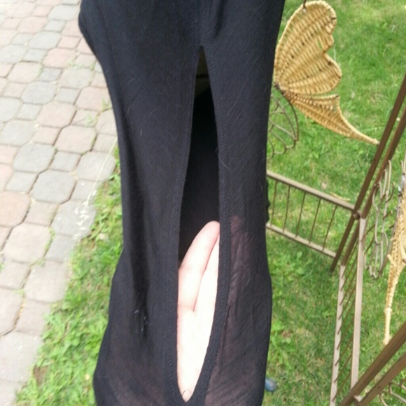 SOLD IN BUNDLE Flattering Black Top - Picture 3 of 3