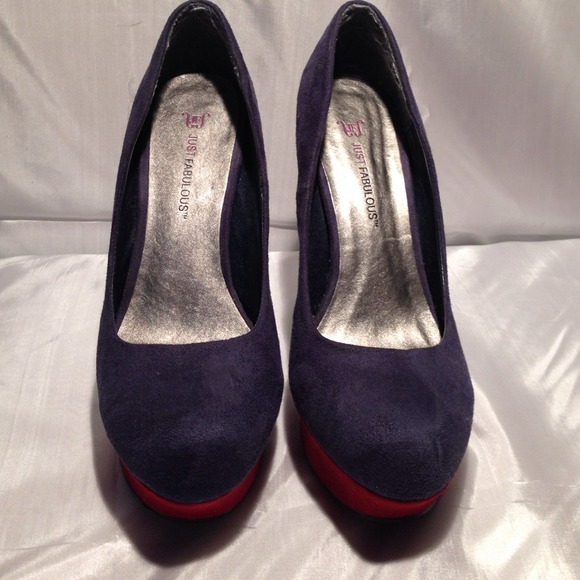 Color block pumps