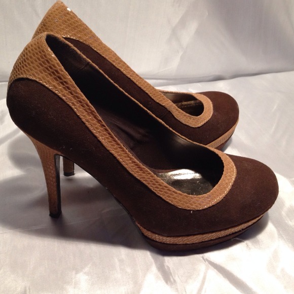 Pumps - Picture 4 of 4