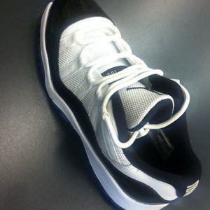 Jordan retro 11 Concords NWB