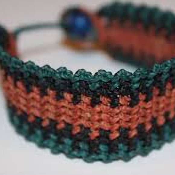 Hand-made Peruvian Bracelet - Picture 3 of 3