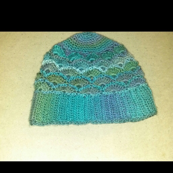Waves&Shells Handmade Beanie