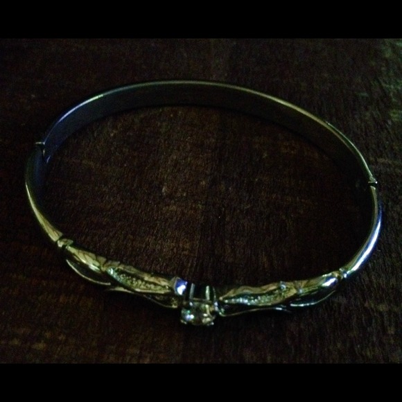 Beautiful Dimond Bangle - Picture 3 of 4