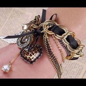*HP*Gorgeous Betsey Johnson leopard angel bracelet