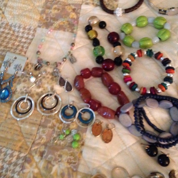Assorted rings, earrings, necklaces etc..