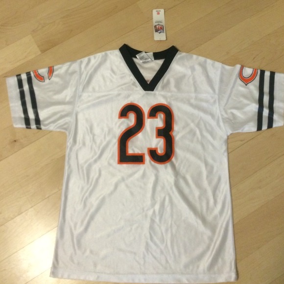 Chicago Bears jersey. Final reduction or keeping