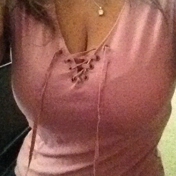 Cute t shirt , great with jeans .