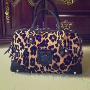 Leopard print Juicy Couture Purse!