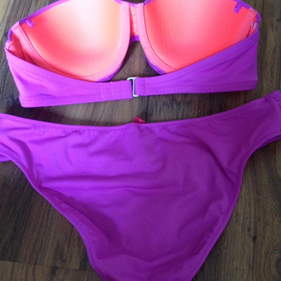 SOLD VS Bikini 💜💗 - Picture 2 of 4