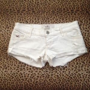 White Hollister shorts