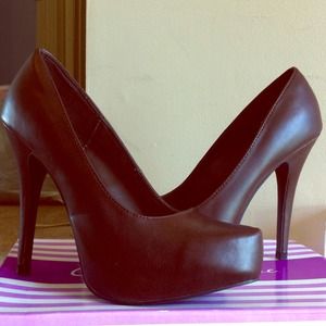 ****sold on eBay*** Brown Charlotte Russe heels.