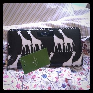 Kate Spade giraffe wallet (ON HOLD)