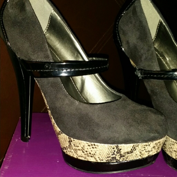 SOLD๐HP๐  ๐Paprika platform heels๐ - Picture 4 of 4