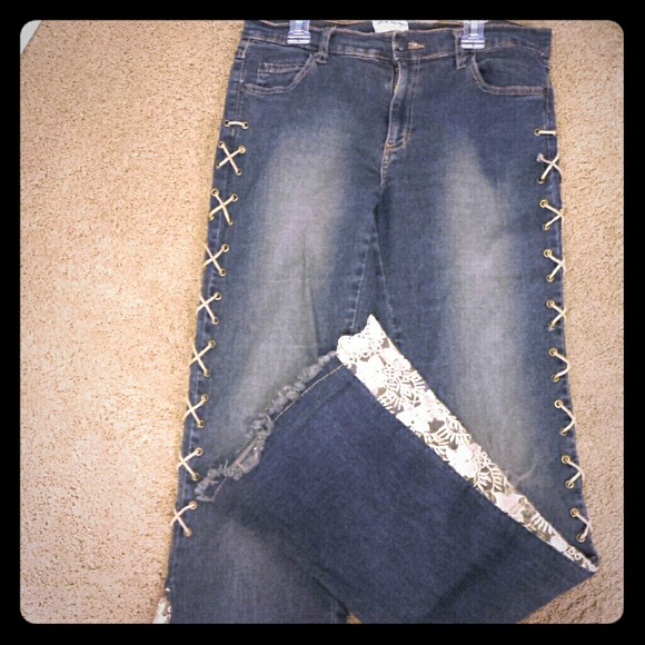 Jeans with lace bell bottoms