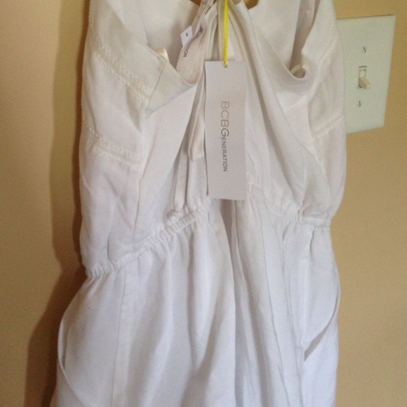 🎉HOST PICK🎉BCBG Romper - Picture 4 of 4