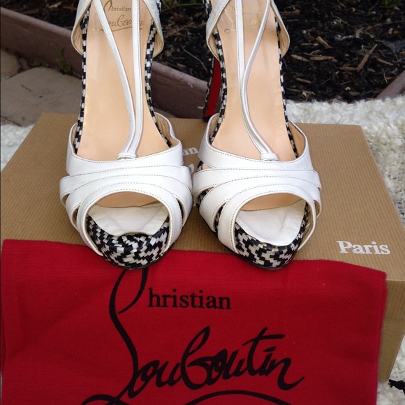 🌟Christian Louboutin🌟 - Picture 2 of 4