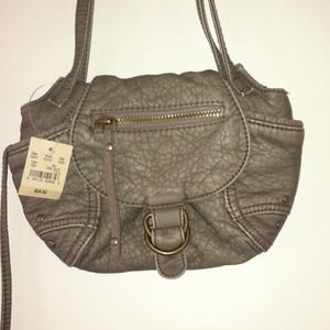 Grey American Eagle Outfitters purse.