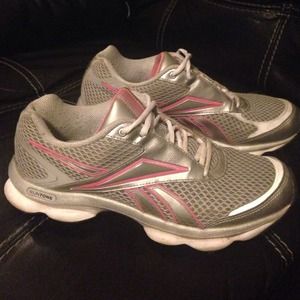 🌀REDUCED🌀Reebok RunTone Running Shoes