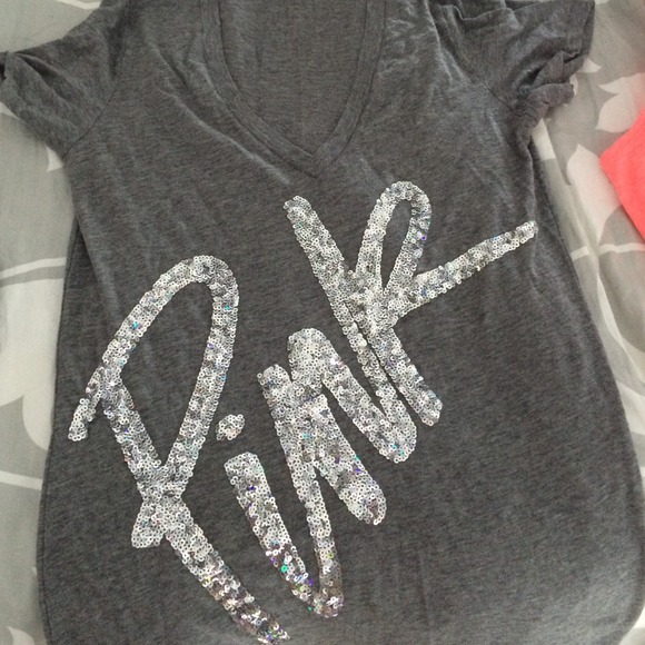 V neck grey sequin tee