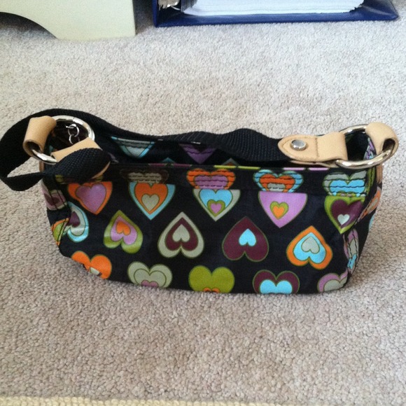 ⭐️SALE⭐️Black purse with hearts - Picture 2 of 4