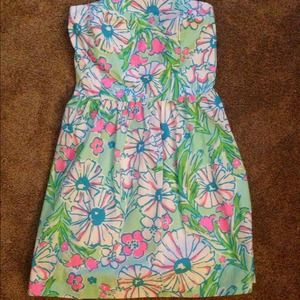 Lilly Pulitzer - size M fits like a 6
