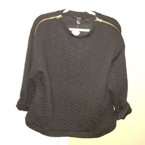 Oversized sweater zipper on shoulders!