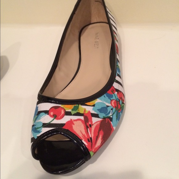 Nine West Peep Toe Flats - Picture 3 of 4