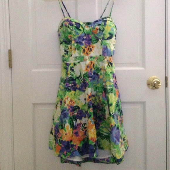 Floral Open-back Jessica Simpson Dress