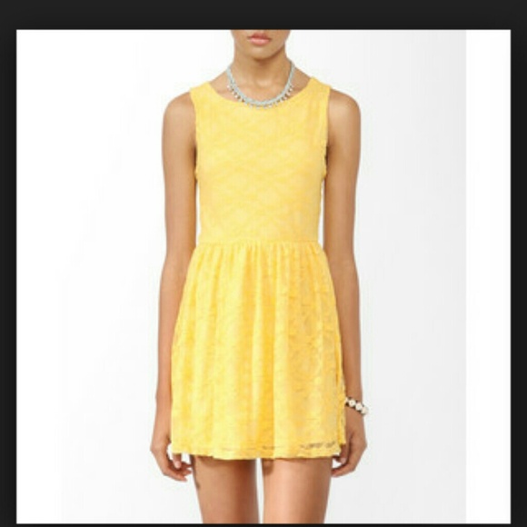 Forever 21 lace floral yellow dress