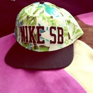 Nike SB SnapBack