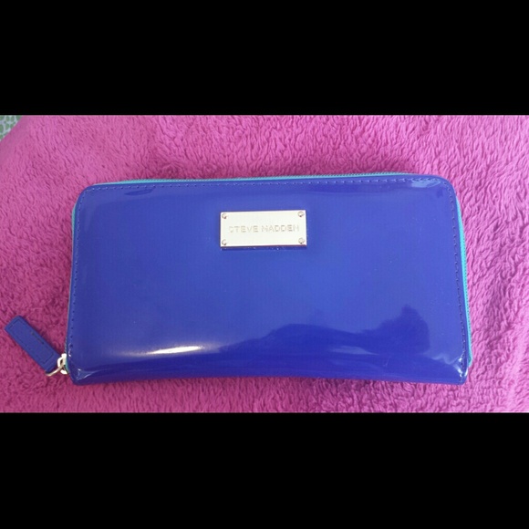 Blue Steve Madden wallet #4