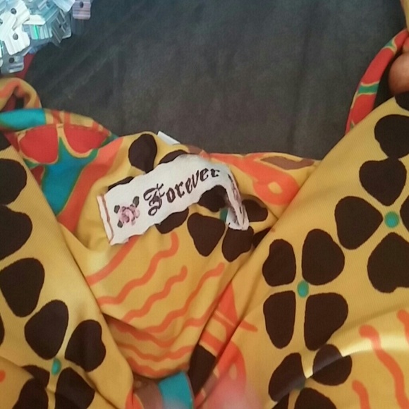 Small summer dress, forever 21, never wore - Picture 2 of 2
