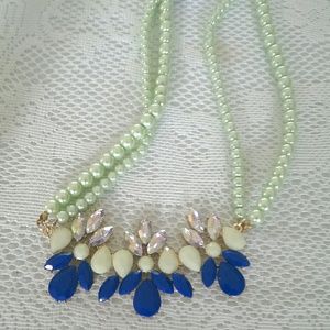 Statement necklace
