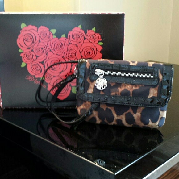 Authentic Brighton pouch.