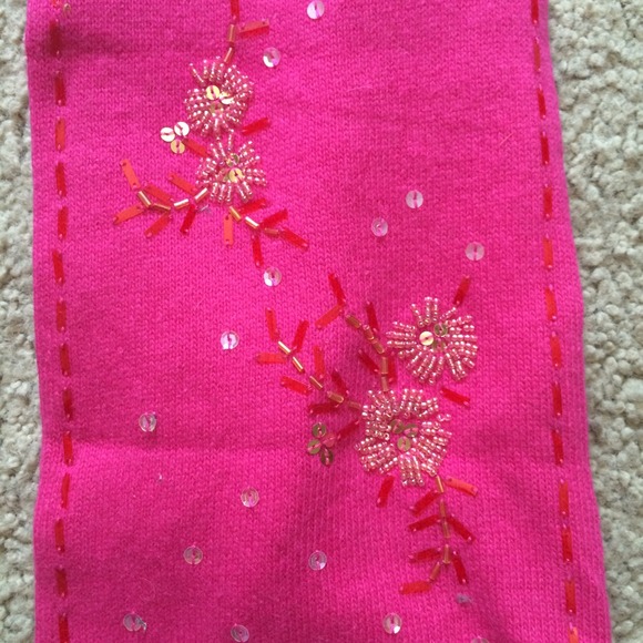 SOLD IN BUNDLE! 📚SALE!📚 Embroidered Pink Scarf - Picture 3 of 4