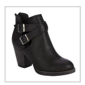 trench black booties sz 8