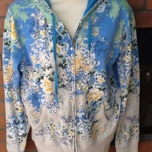 Floral hoodie. Cute.