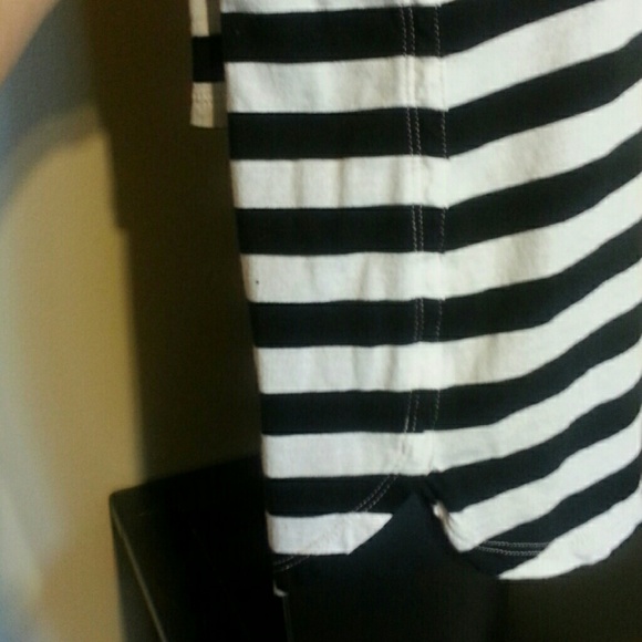SOLD-5K Sale! Liz Claiborne striped top - Picture 3 of 4