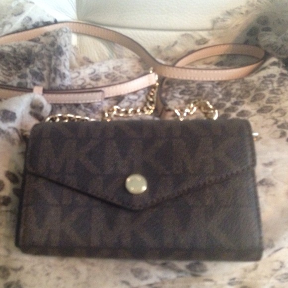 Michael Kors iPhone wallet/case