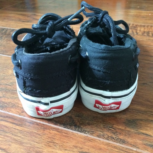 🔫SOLD🔫 NWT🎈 Black Vans - Picture 2 of 2